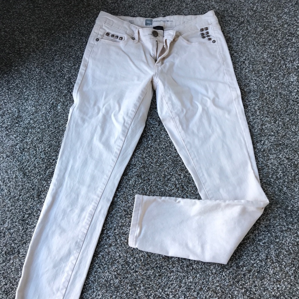 Skinny pink jeans